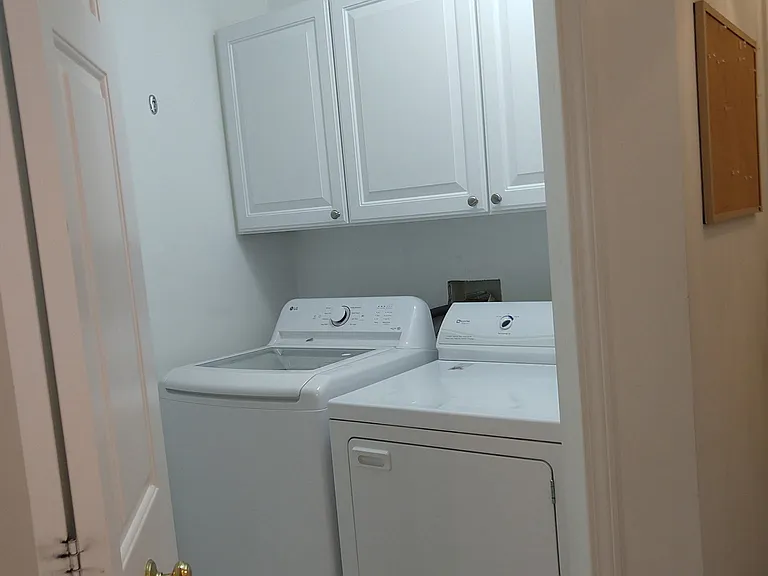 2696 S Knightsbridge Cir — Photo 5