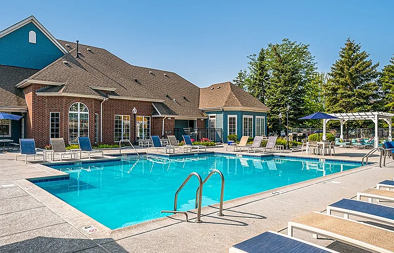 Glenmuir of Naperville Apartments — Photo 30