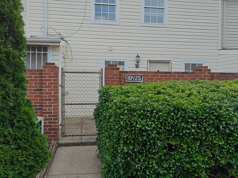 10925 Park Rd — Photo 22