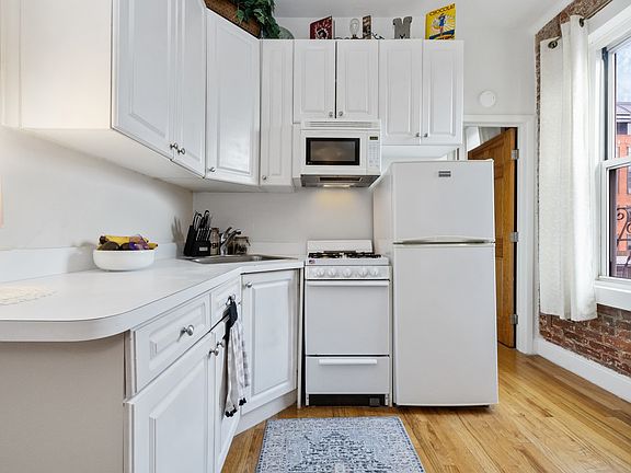5th image of 240 Sullivan St APT 24