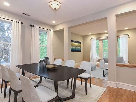 5th image of 1519 W Berteau Ave #2