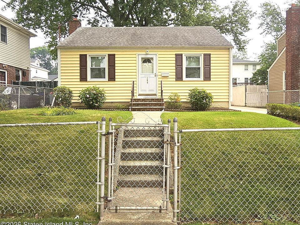 1st image of 144 Hereford St