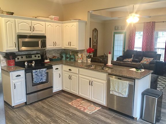 2nd image of 2211 W Greystone Sq