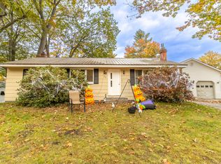 33 Maple Poin, Auburn, ME 04210