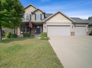 1517 Kell Ave, Bloomington, IL 61705