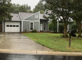 10402 Osprey Dr, Pineville, NC 28134