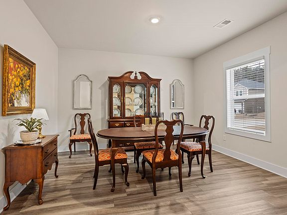 4th image of 133 Hazelcroft Dr