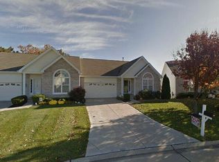 208 Kingfield Dr, Lake Saint Louis, MO 63367