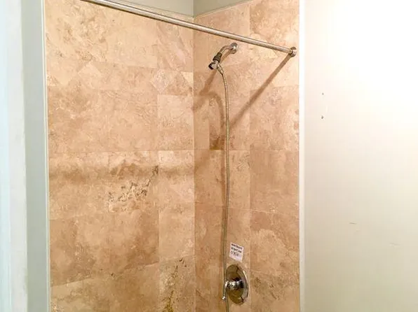 673 Bergen Ave #206, Jersey City, NJ 07304