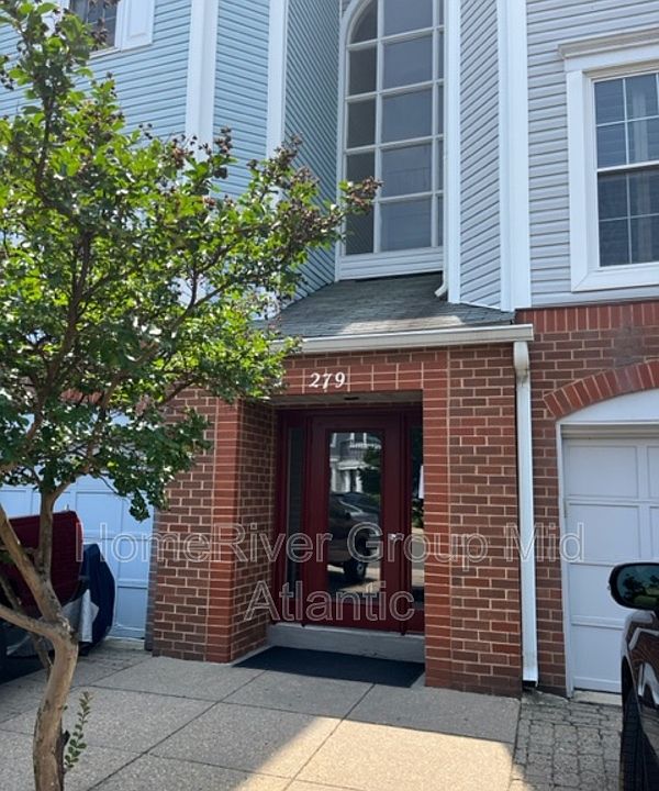1st image of 279 S Pickett St APT 117