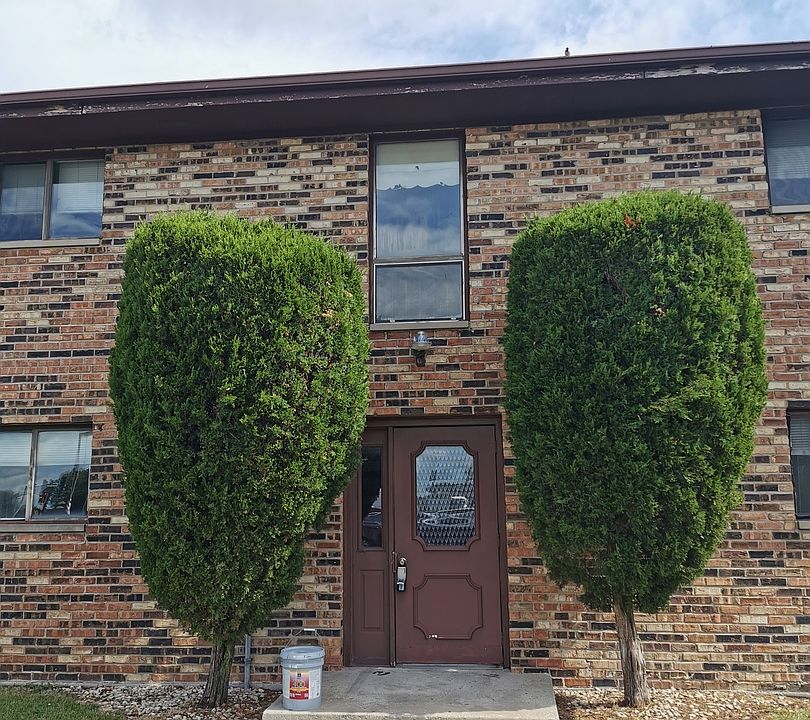 1st image of 16640 Crescent Ave #2W