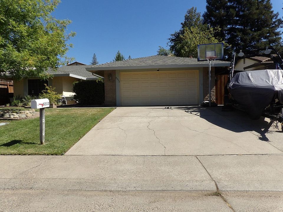 1st image of 8212 Canyon Oak Dr
