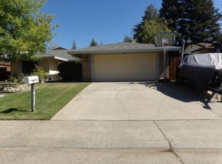 8212 Canyon Oak Dr, Citrus Heights, CA 95610