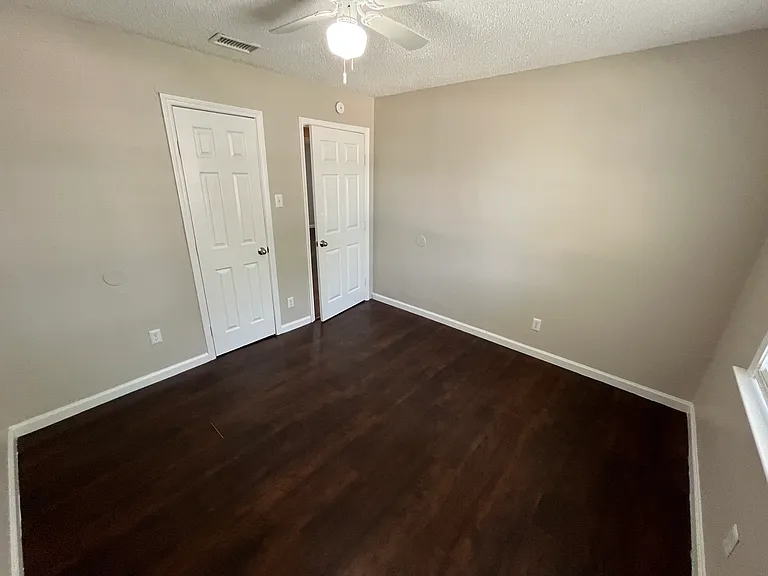11303 Trail Ln — Photo 9