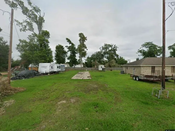 2323 Royal Oak Ln, Sulphur, LA 70663