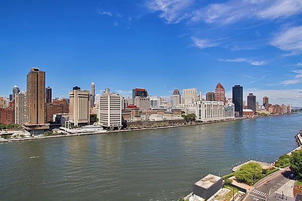 Rented by Corcoran | media 31