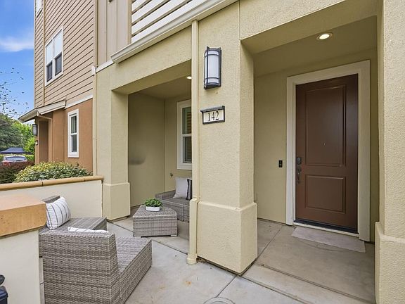4th image of 142 Triggs Ln