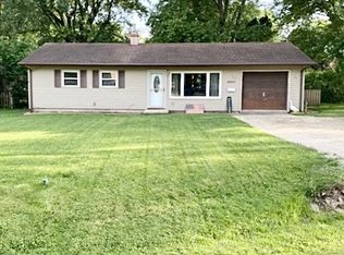1132 Steinmann St, Dixon, IL 61021
