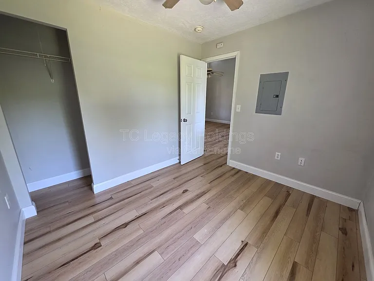 419 1/2 Walnut Ave — Photo 7