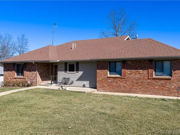 202 Eagle Ave, Gravois Mills, MO 65037