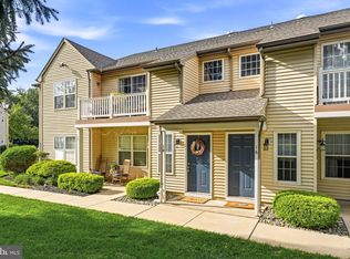 18 Crestmont Dr, Mantua, NJ 08051