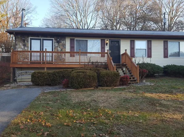242 Maple Grove Subdivision Rd, Lewisburg, WV 24901
