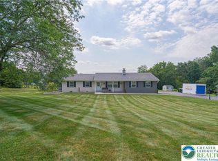 378 Valley Hi Ct, Walnutport, PA 18088