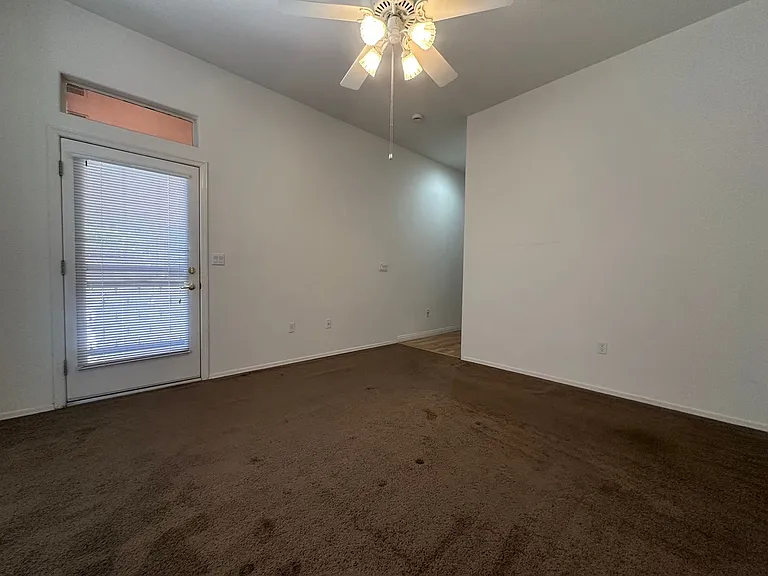 10717 Dover Creek Ave — Photo 12