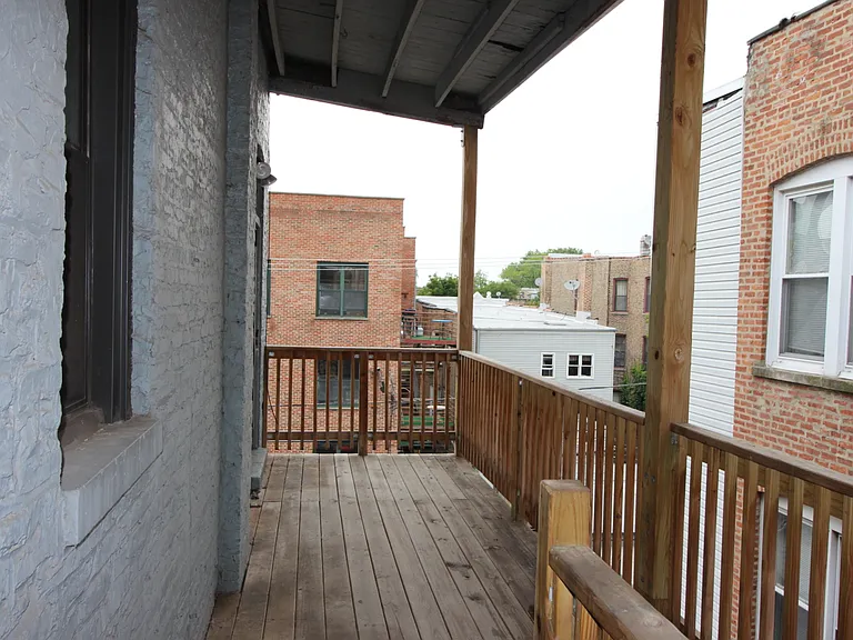 2540-42 W Augusta Blvd — Photo 4