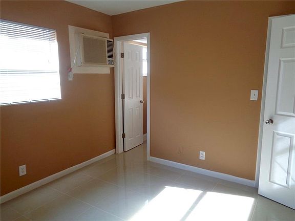2nd image of 101 NE 41st St #56D