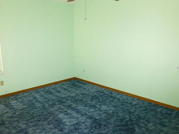 4th image of 5504 Fairfax St