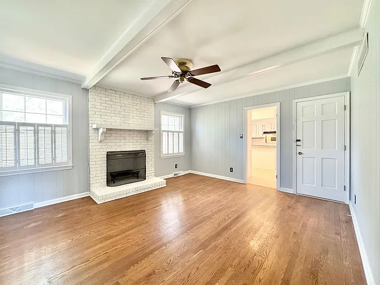 6104 Buckhorn Rd — Photo 3