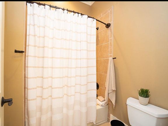 5th image of 32552 Steelwood Ridge Rd APT 1