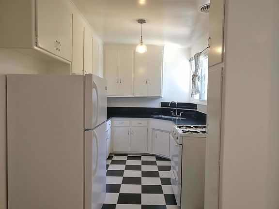 3rd image of 230 S Coronado St APT 29