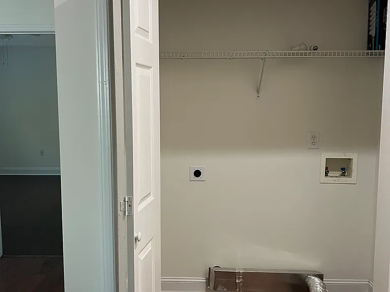 washer dryer hookup off main living area