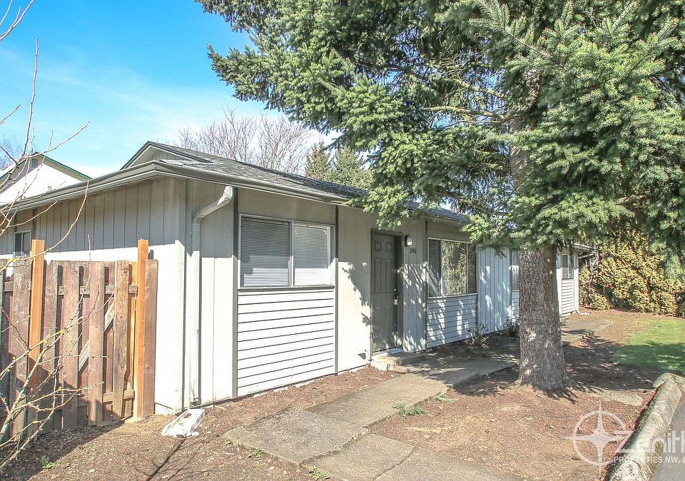 1st image of 2446 Rossiter Ln
