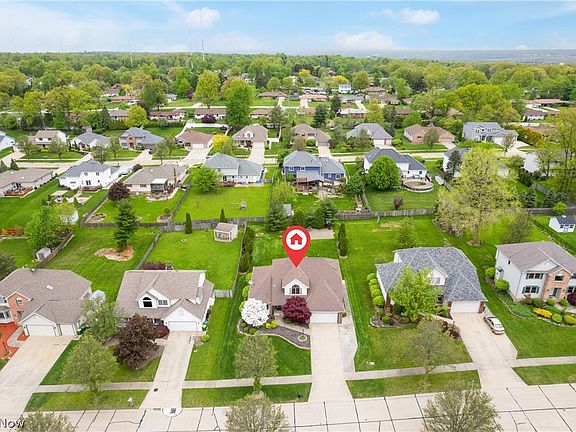 2nd image of 4027 Shelly Dr