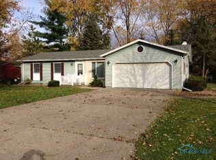 1101 S Clover Rd, Bryan, OH 43506