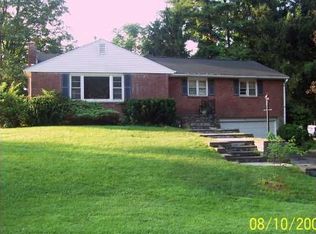 60 Forest Hill Rd, New Windsor, NY 12553