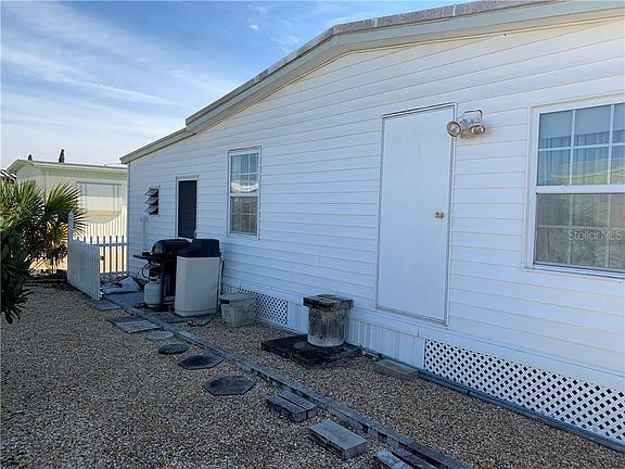 3rd image of 7401 Grand Pine Dr