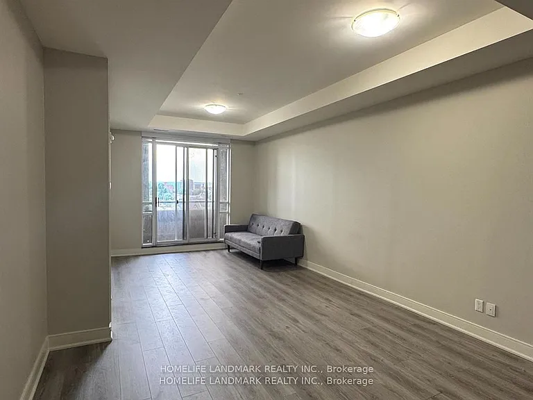150 Main St W #707 — Photo 5