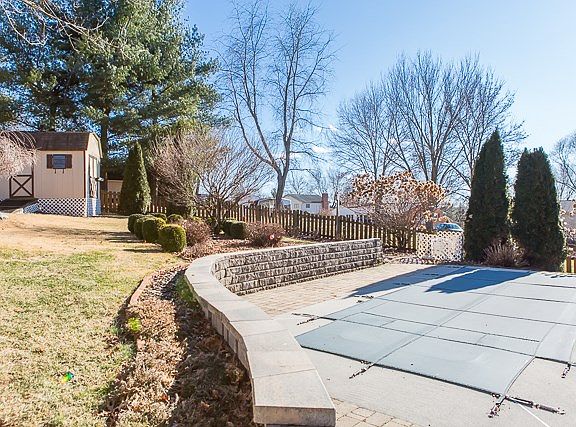 2nd image of 3346 Clement Dr