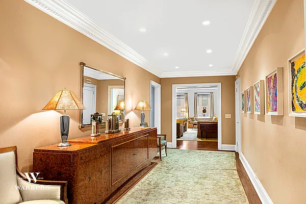 Sold by Warburg | media 2