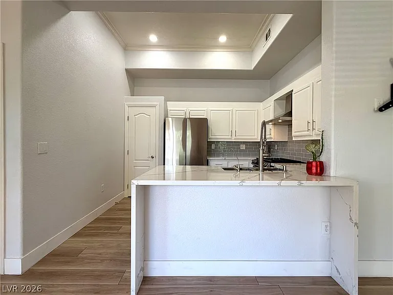3574 Desert Cliff St #201 — Photo 8