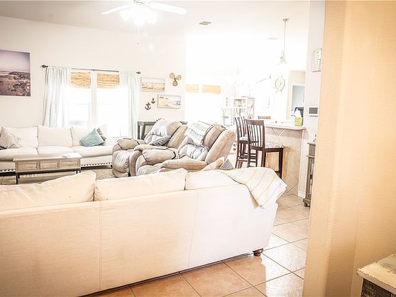 3rd image of 13709 Suntan Ave