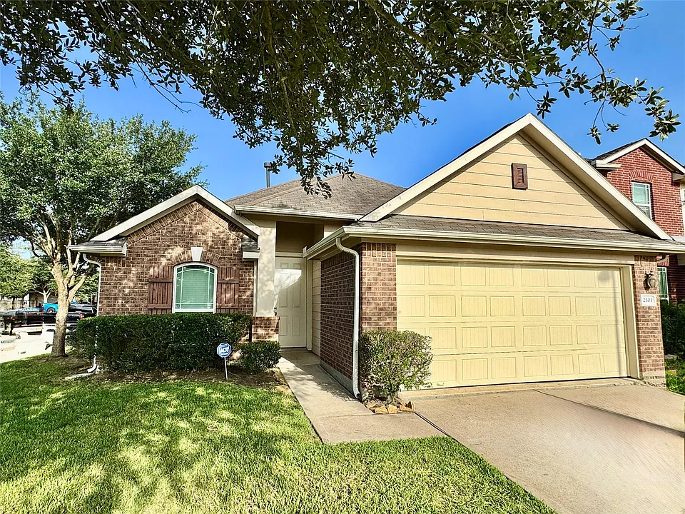 2303 Corry Crest Cir