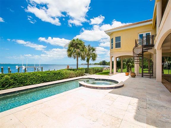 5th image of 612 Indian Beach Ln