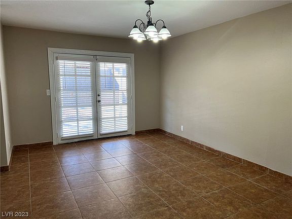 5th image of 1016 Rock Springs Dr