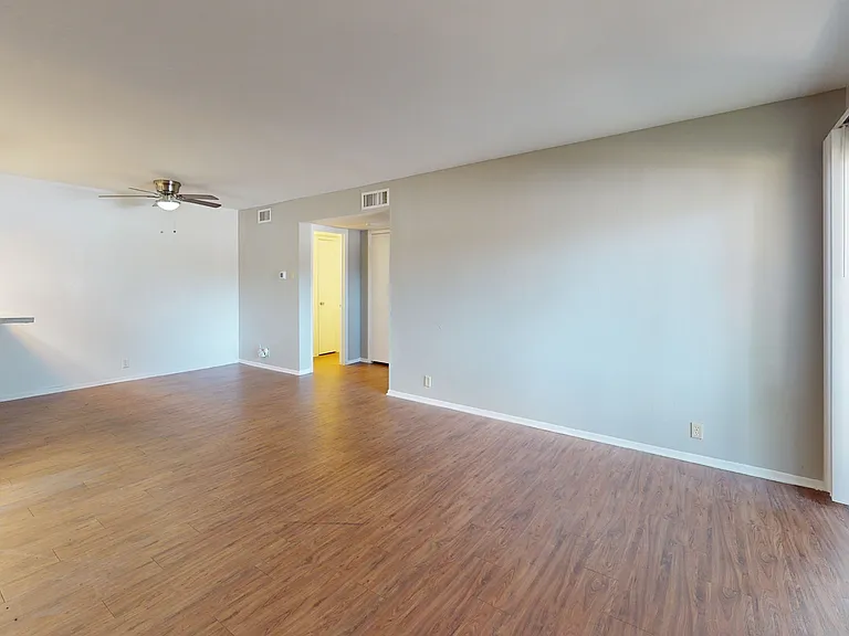 Addison Apartments at the Park — Photo 99