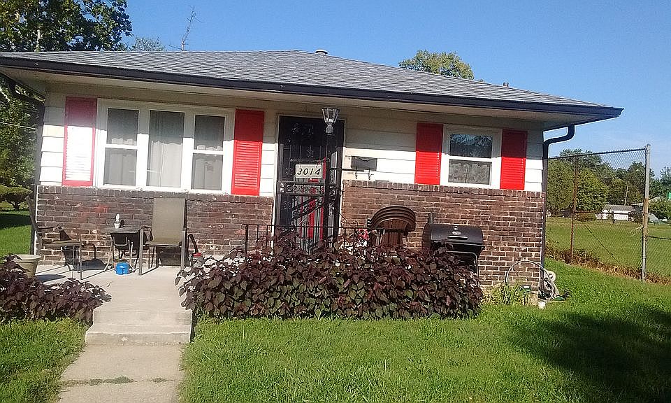 2nd image of 3014 N Drexel Ave